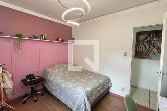 Quarto de casa à venda com 3 quartos, 187m² em Parque Oratório, Santo André