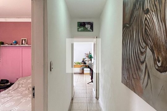 Corredor de casa à venda com 3 quartos, 187m² em Parque Oratório, Santo André