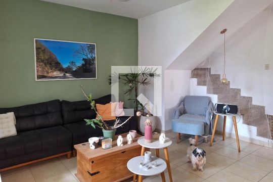 Sala de casa à venda com 4 quartos, 169m² em Itaipu, Niterói