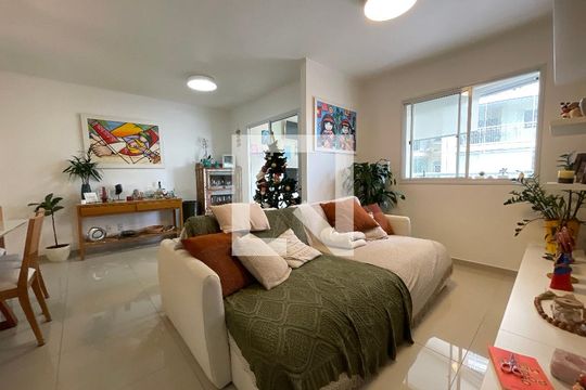 Sala de apartamento à venda com 3 quartos, 95m² em Jardim Lucia, São Paulo