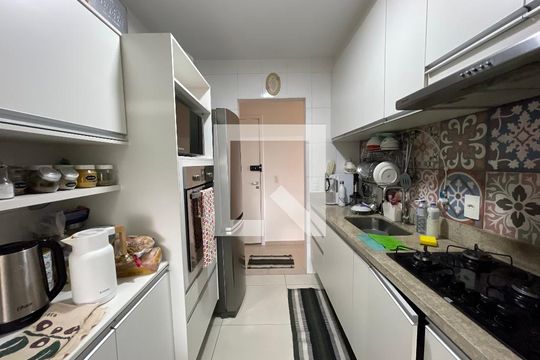 Cozinha de apartamento à venda com 3 quartos, 95m² em Jardim Lucia, São Paulo
