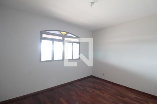 Suite de casa para alugar com 3 quartos, 160m² em Ouro Preto, Belo Horizonte
