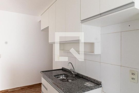 Sala/Cozinha de apartamento para alugar com 2 quartos, 50m² em Jardim Castelo, São Paulo