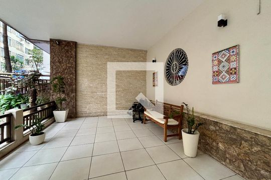 Portaria de apartamento à venda com 3 quartos, 73m² em Leme, Rio de Janeiro