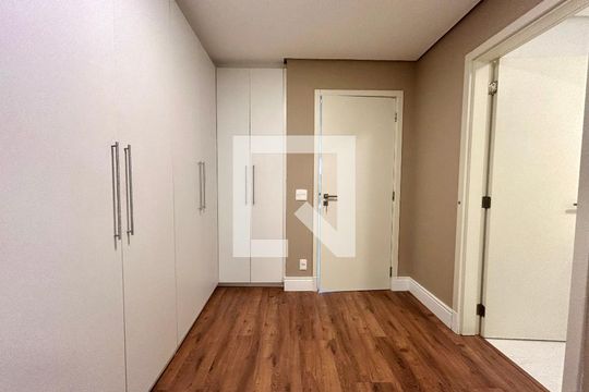 Suíte 1 de casa de condomínio para alugar com 4 quartos, 180m² em Cacupé, Florianópolis
