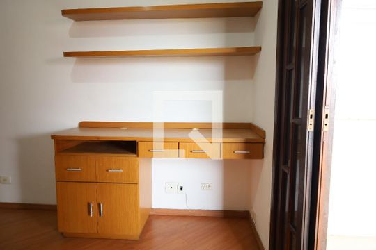 Quarto de casa para alugar com 3 quartos, 120m² em Vila Santana, São Paulo