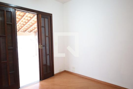Quarto de casa para alugar com 3 quartos, 120m² em Vila Santana, São Paulo