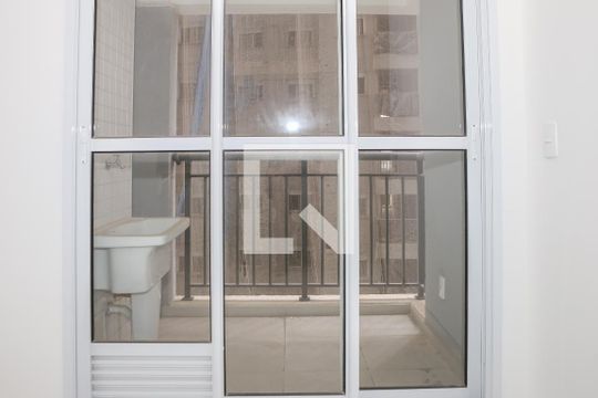 Vista da Sala e Cozinha de apartamento à venda com 2 quartos, 41m² em Água Branca, São Paulo