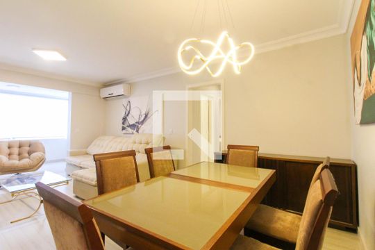 Sala de apartamento à venda com 3 quartos, 102m² em Centro, Canoas