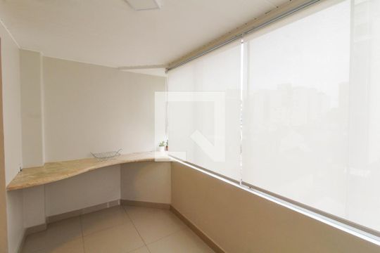 Sala de apartamento à venda com 3 quartos, 102m² em Centro, Canoas