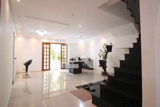 Sala de Jantar de casa à venda com 4 quartos, 245m² em Vila Lucia, São Paulo