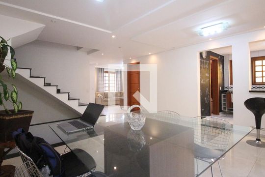 Sala de Jantar de casa à venda com 4 quartos, 245m² em Vila Lucia, São Paulo