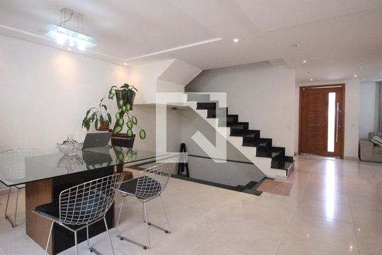 Sala de Jantar de casa à venda com 4 quartos, 245m² em Vila Lucia, São Paulo