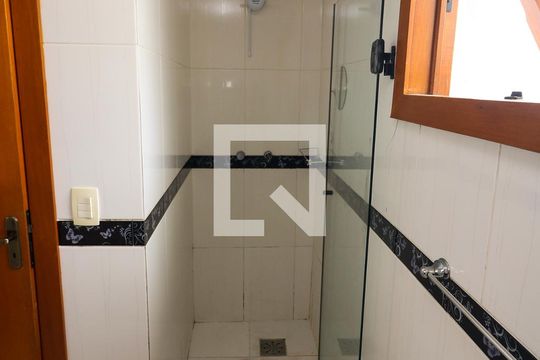 Banheiro da Suíte de casa à venda com 3 quartos, 169m² em Guarujá, Porto Alegre