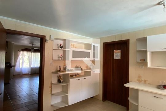 Casa à venda com 4 quartos, 300m² em Cristo Rei, São Leopoldo