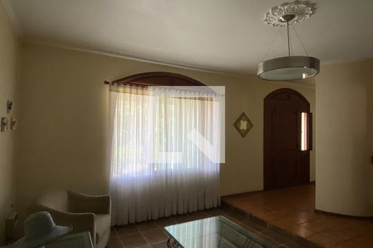 Casa à venda com 4 quartos, 300m² em Cristo Rei, São Leopoldo