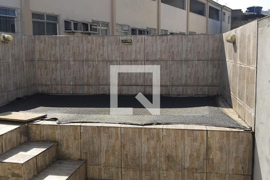 Quintal de casa à venda com 2 quartos, 122m² em Benfica, Rio de Janeiro