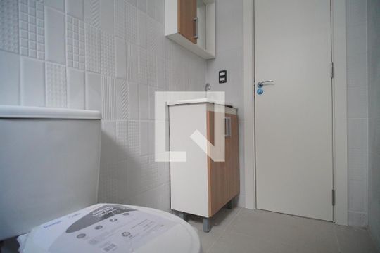 Banheiro de apartamento para alugar com 1 quarto, 24m² em Santa Teresa, São Leopoldo