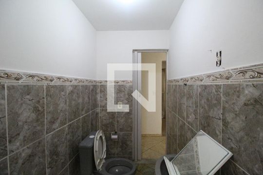 Banheiro de casa para alugar com 1 quarto, 40m² em Curicica, Rio de Janeiro