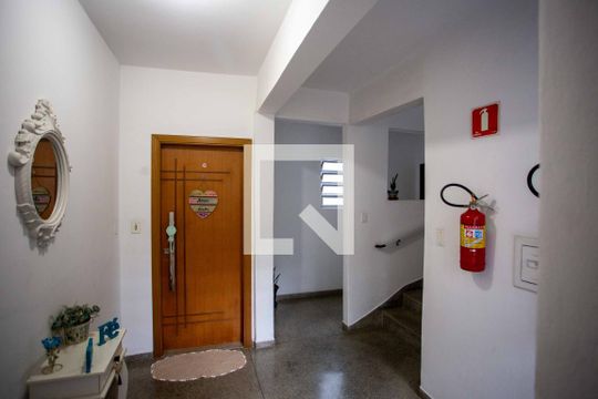 Hall de entrada de apartamento à venda com 1 quarto, 51m² em Assunção, São Bernardo do Campo