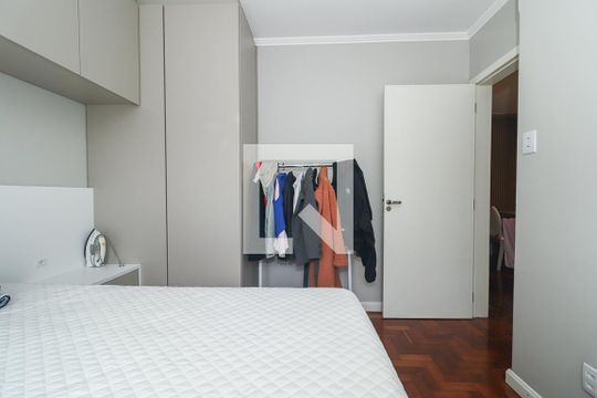 Quarto 2 de apartamento para alugar com 2 quartos, 58m² em Jardim São Pedro, Porto Alegre