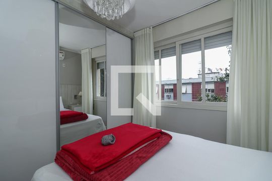 Quarto de apartamento para alugar com 2 quartos, 58m² em Jardim São Pedro, Porto Alegre