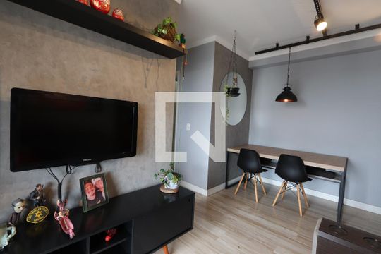 Sala de apartamento à venda com 2 quartos, 55m² em Vila Ivone, São Paulo