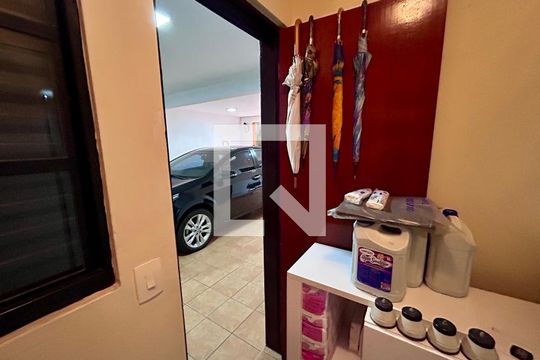 Despensa de casa à venda com 3 quartos, 206m² em Jardim Santa Clara, Guarulhos