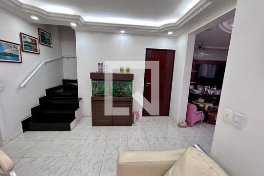 Sala de casa à venda com 3 quartos, 206m² em Jardim Santa Clara, Guarulhos