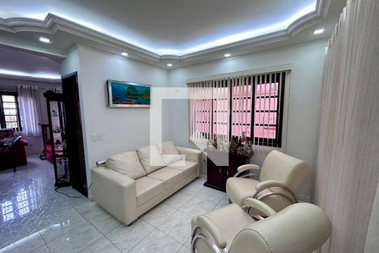 Sala de casa à venda com 3 quartos, 206m² em Jardim Santa Clara, Guarulhos