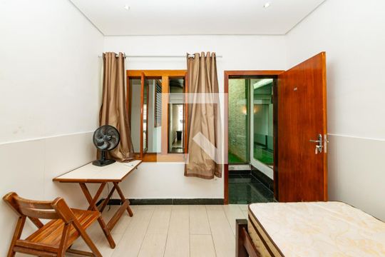 Suíte 1 de casa à venda com 8 quartos, 401m² em Coração Eucarístico, Belo Horizonte
