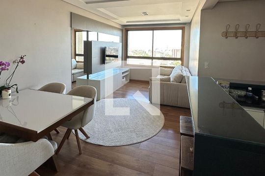 Sala de apartamento à venda com 3 quartos, 80m² em Vila Jardim, Porto Alegre