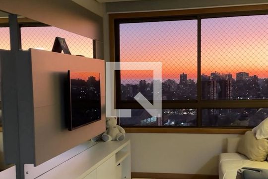 Sala de apartamento à venda com 3 quartos, 80m² em Vila Jardim, Porto Alegre