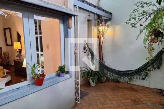 Casa à venda com 3 quartos, 270m² em Vila Olímpia, São Paulo