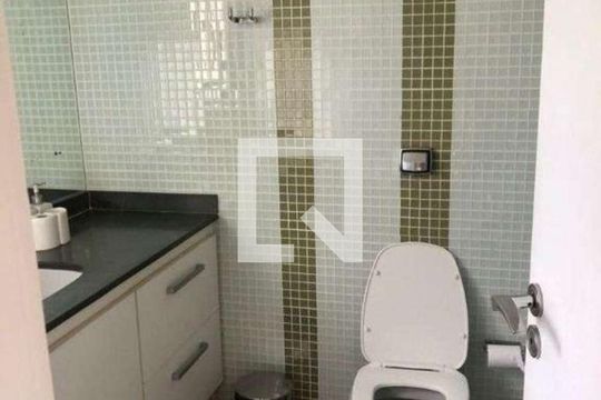 Banheiro de casa à venda com 3 quartos, 260m² em Vila Romana, São Paulo
