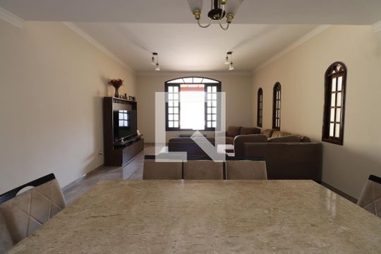 Sala de casa para alugar com 4 quartos, 450m² em Vila Esperança, São Paulo