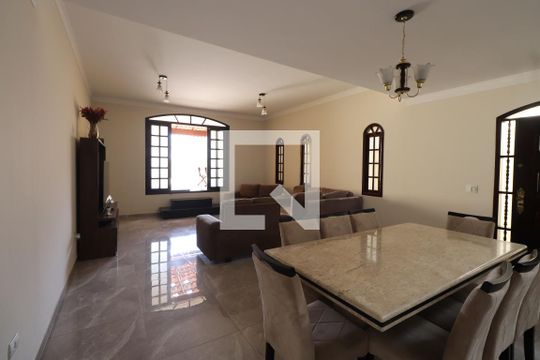 Sala de casa para alugar com 4 quartos, 450m² em Vila Esperança, São Paulo