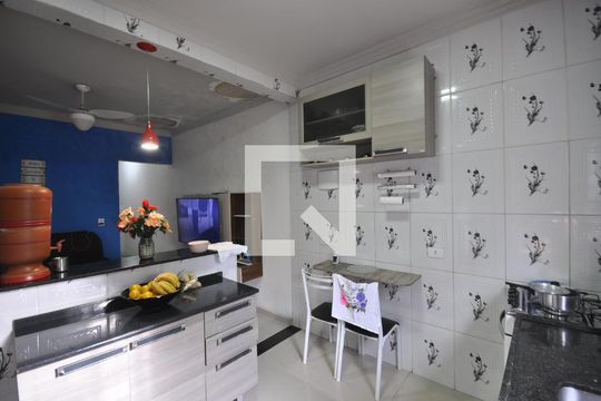 Cozinha de casa à venda com 7 quartos, 100m² em Parque Novo Mundo, São Paulo