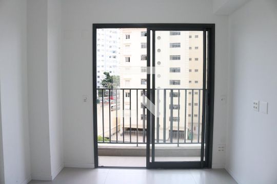Sala/Cozinha de kitnet/studio à venda com 1 quarto, 38m² em Jardim Vera Cruz, São Paulo