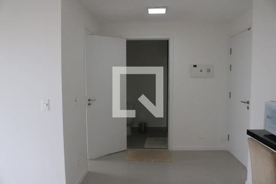 Sala/Cozinha de kitnet/studio à venda com 1 quarto, 38m² em Jardim Vera Cruz, São Paulo