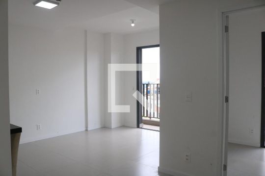 Sala/Cozinha de kitnet/studio à venda com 1 quarto, 38m² em Jardim Vera Cruz, São Paulo