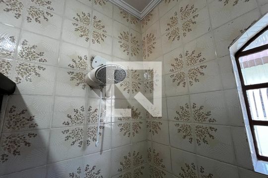 Banheiro Social de casa à venda com 3 quartos, 210m² em Vila Isolina Mazzei, São Paulo