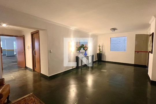 Hall de Entrada de apartamento para alugar com 3 quartos, 115m² em Jardim Paulista, São Paulo