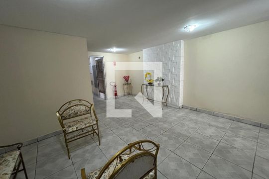 Hall de entrada de apartamento à venda com 2 quartos, 58m² em Cavalcanti, Rio de Janeiro