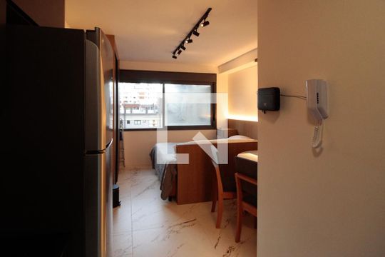 Studio de kitnet/studio para alugar com 1 quarto, 30m² em Boa Vista, Porto Alegre