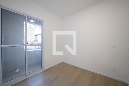Quarto 1 de apartamento à venda com 2 quartos, 30m² em Jardim Aeroporto, São Paulo