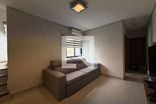 Sala de apartamento à venda com 2 quartos, 122m² em Jardim, Santo André