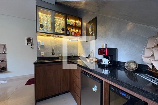 Sala de apartamento à venda com 2 quartos, 122m² em Jardim, Santo André