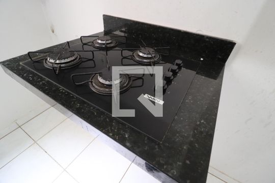 Cozinha de apartamento para alugar com 2 quartos, 45m² em Shopping Park, Uberlândia