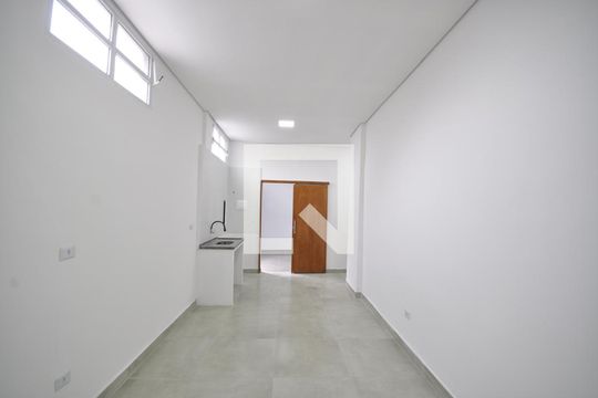 Sala/Quarto de kitnet/studio para alugar com 1 quarto, 48m² em Vila Medeiros, São Paulo